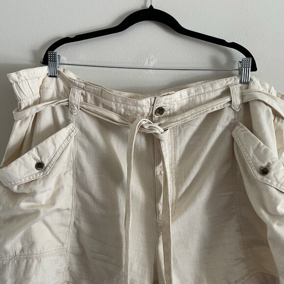 Old Navy Women 3X Ivory Extra High-Waisted Tie-Front Cargo Shorts 4” Inseam - Picture 5 of 10